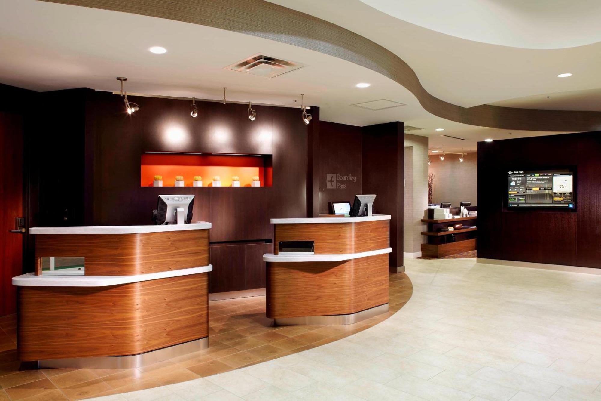 Courtyard Tampa Oldsmar Hotel Exterior photo